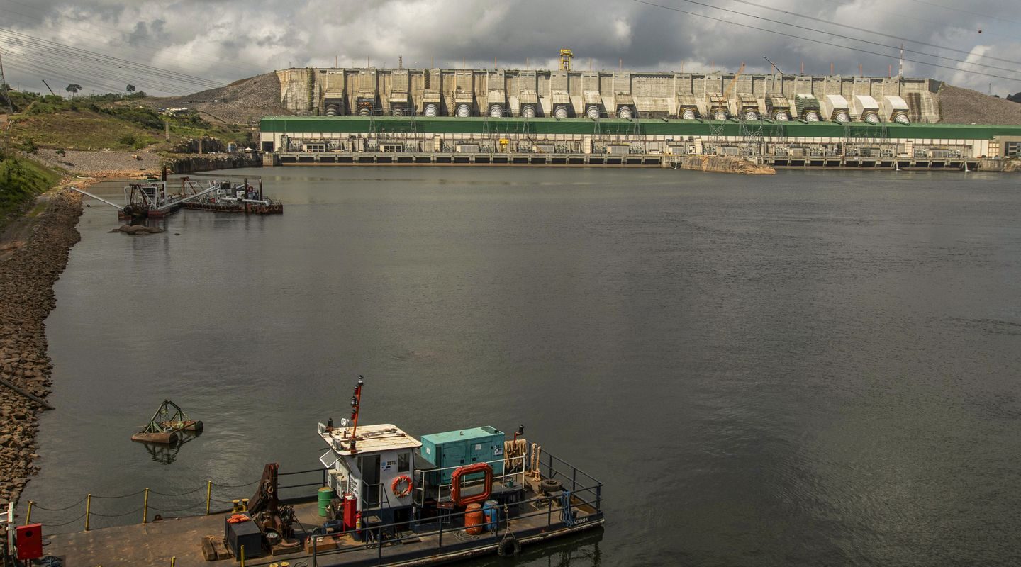 Após dez anos, Belo Monte ainda enfrenta críticas sociais e ambientais
