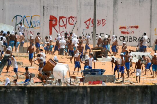 Brasil no Mundo discute impacto de decisão dos EUA sobre facções
