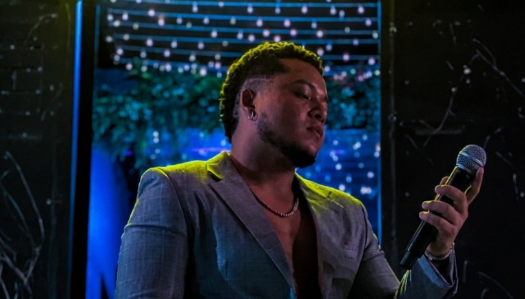 Cantor paraense Ever lança primeiro show solo em Belém neste sábado