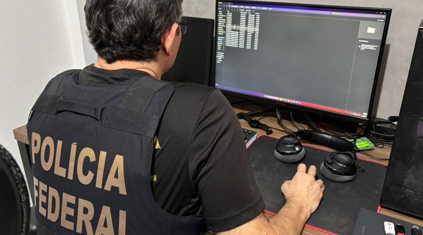 Crime de racismo em canal de mensagens é investigado pela PF