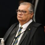 Dino abre apuração sobre emendas para produtora do filme de Bolsonaro