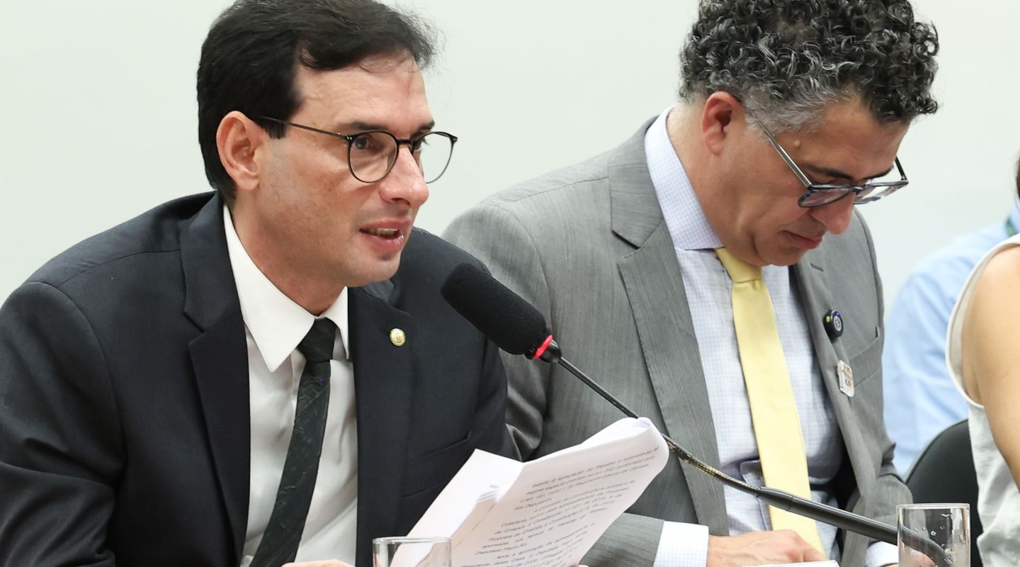 Fim da escala 6×1: relator propõe que um dia de folga seja no domingo