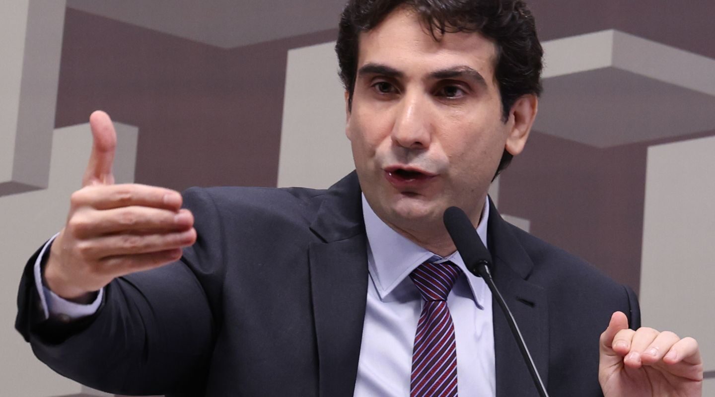 Galípolo descreve ação do Master que chamou atenção do Banco Central
