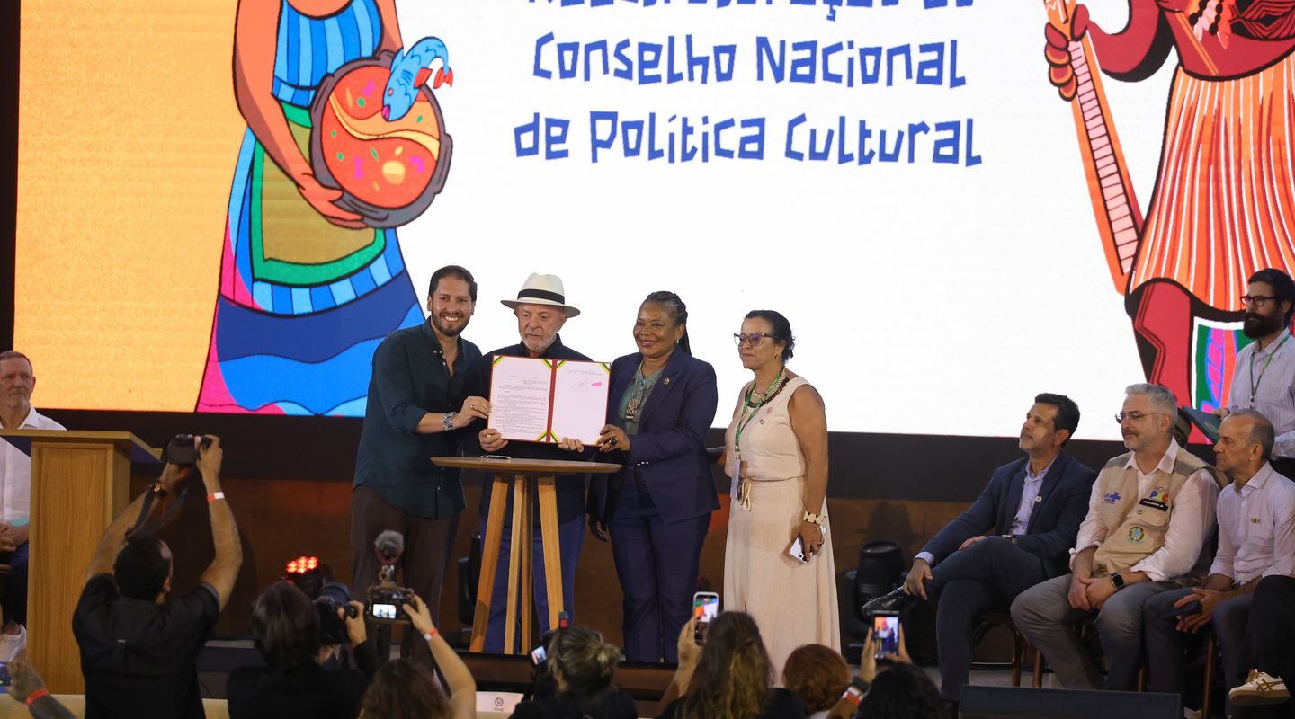 Lula anuncia ações para fortalecer culturas tradicionais e populares