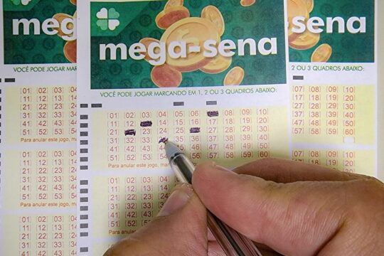 Mega-Sena não tem ganhador; prêmio acumula e vai a R$ 6 milhões