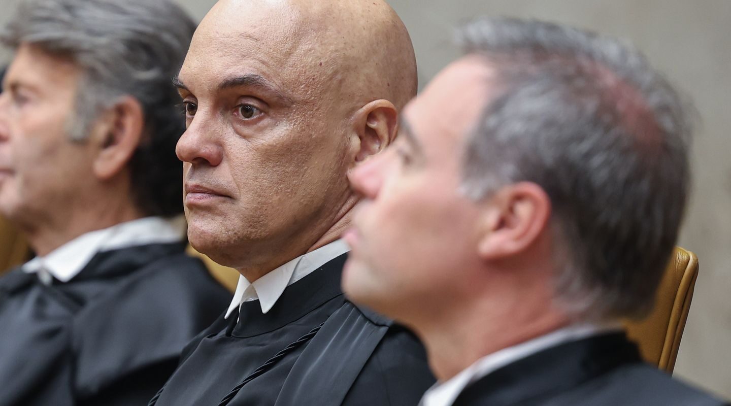 Moraes suspende lei que reduz penas por atos de 8 de janeiro
