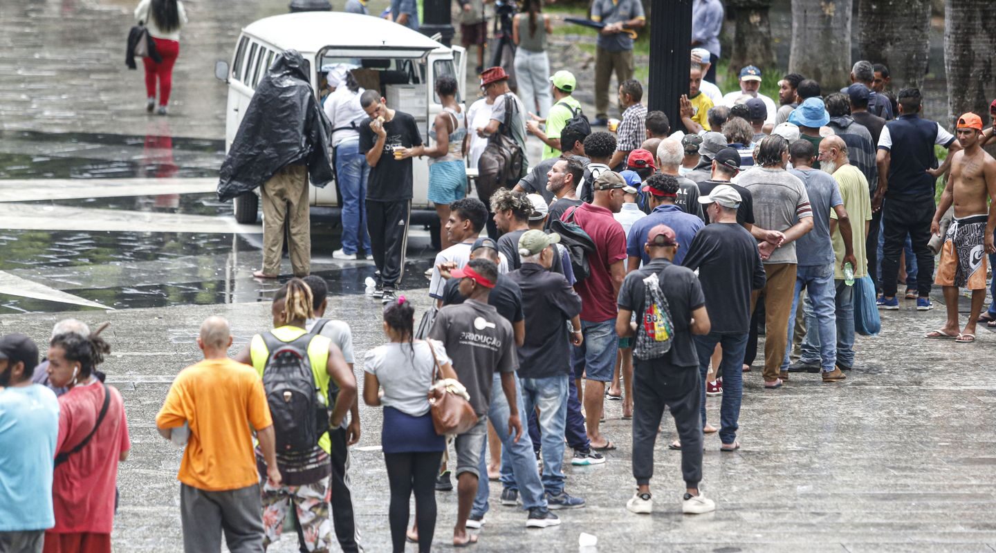 População em situação de rua passa de 388 mil em maio; SP lidera