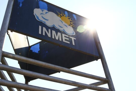 Regiões Nordeste e Sul têm alertas de temporais e ventos intensos