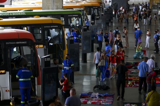 Tarifa zero no transporte poderia ser novo Bolsa Família, diz estudo