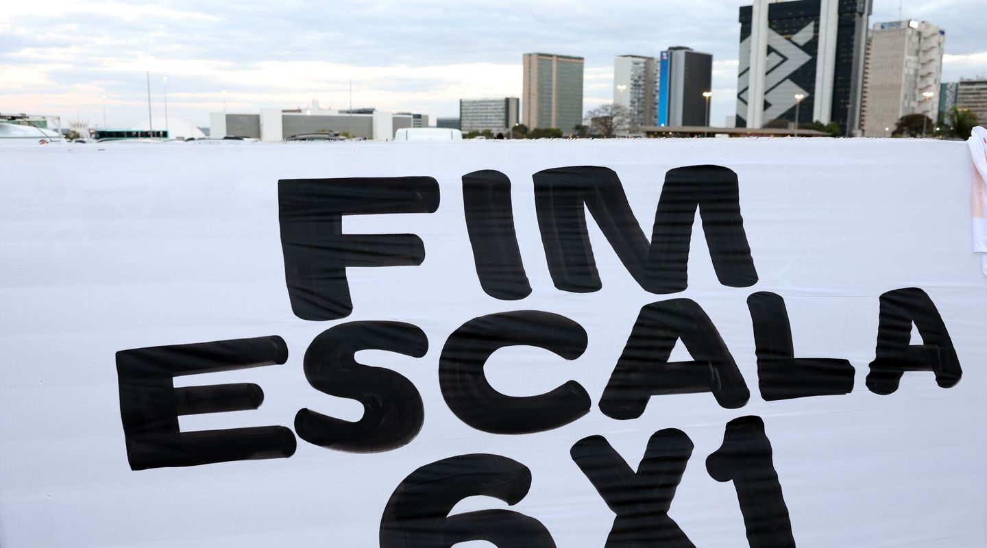 Vereadores fazem “protocolaço” de projetos pelo fim da escala 6×1