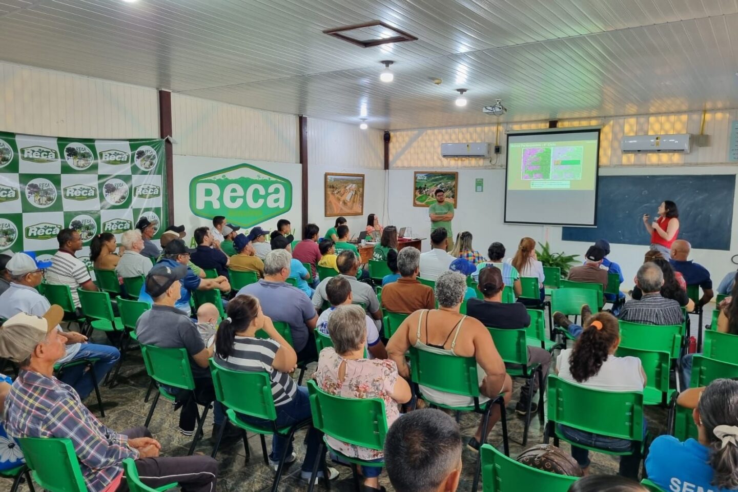 Marca de cosméticos desenvolve modelo próprio de carbono na Amazônia com impacto positivo em comunidades