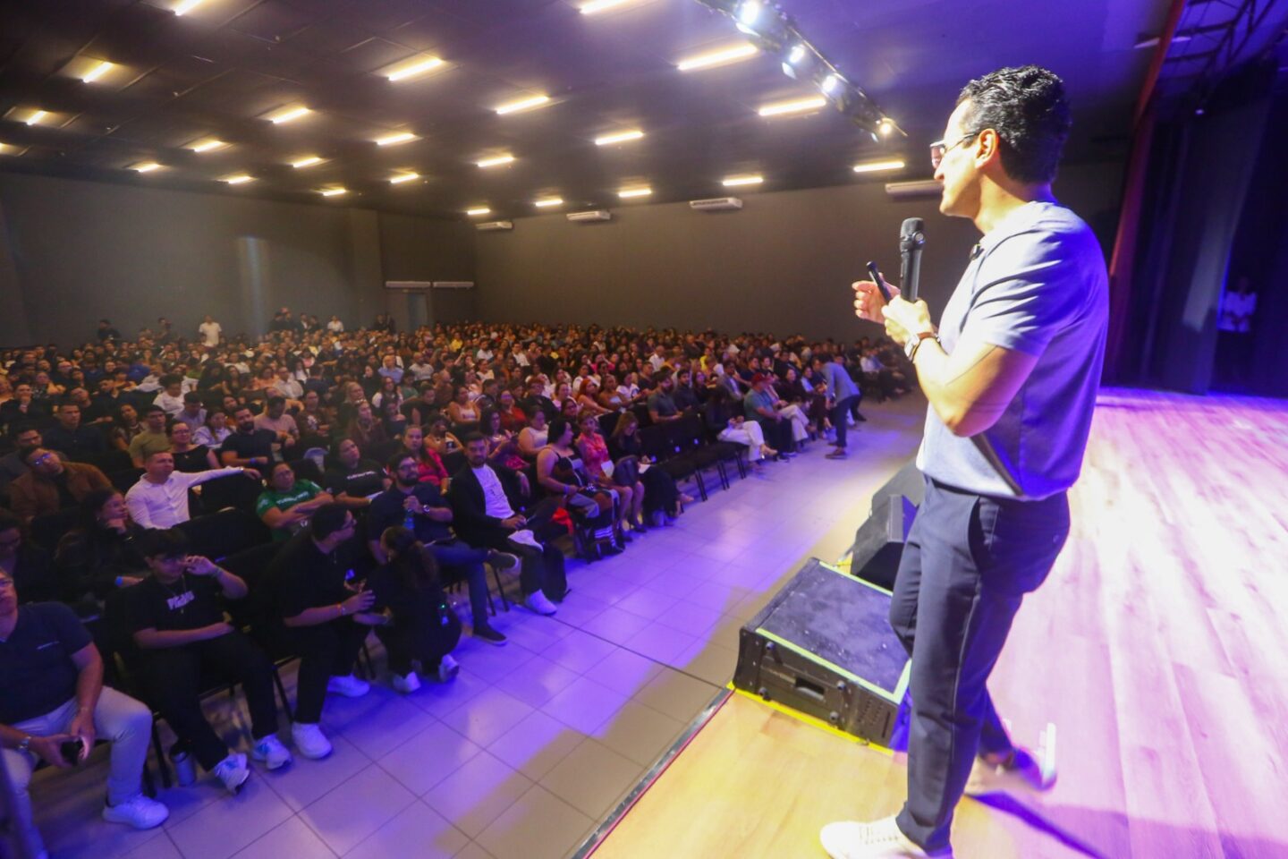 Mais de 800 pessoas lotam imersão sobre vendas e marketing em Belém