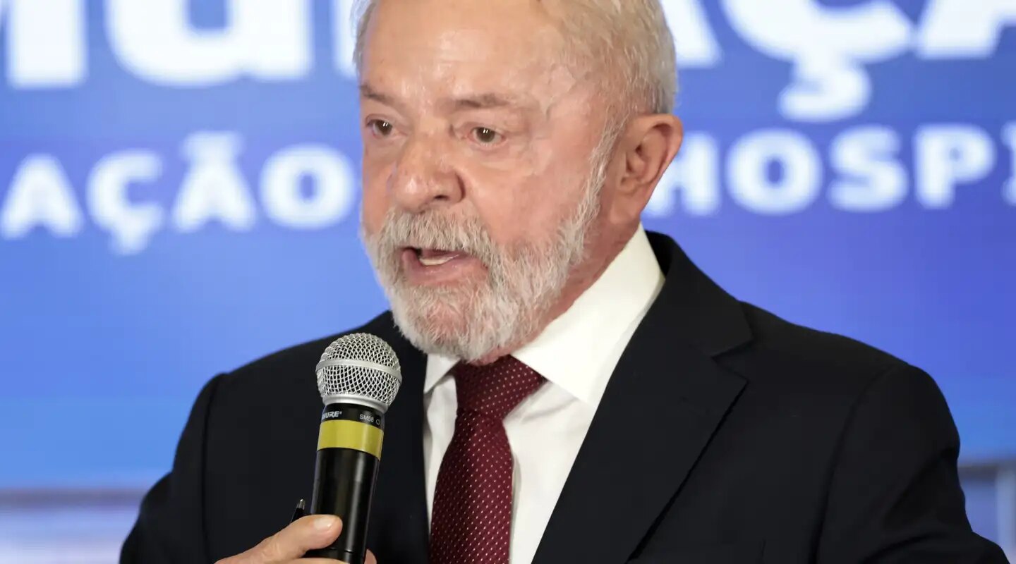 A pedido de Lula, ministro da Defesa irá à Venezuela na próxima semana