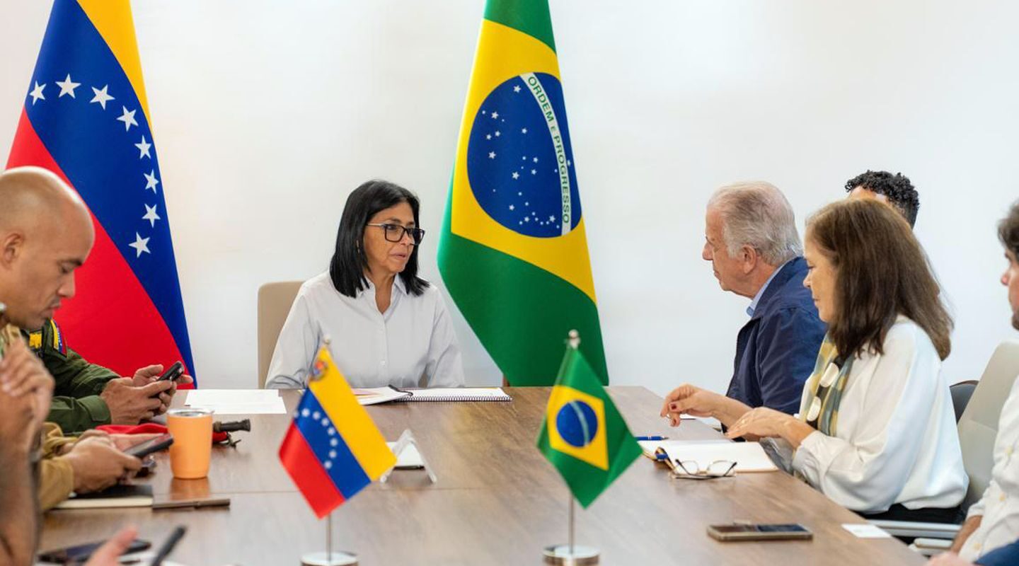 “Ajuda brasileira não será episódica”, diz Múcio em visita à Venezuela