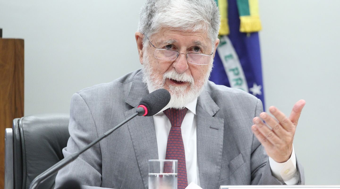 Celso Amorim: IA sob controle de poucas empresas piora desigualdades