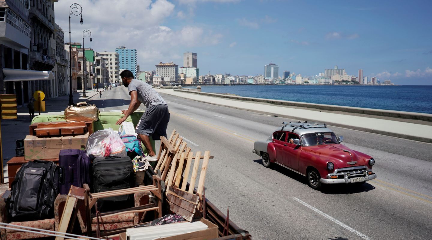Cuba debate reformas econômica e social em meio ao bloqueio dos EUA