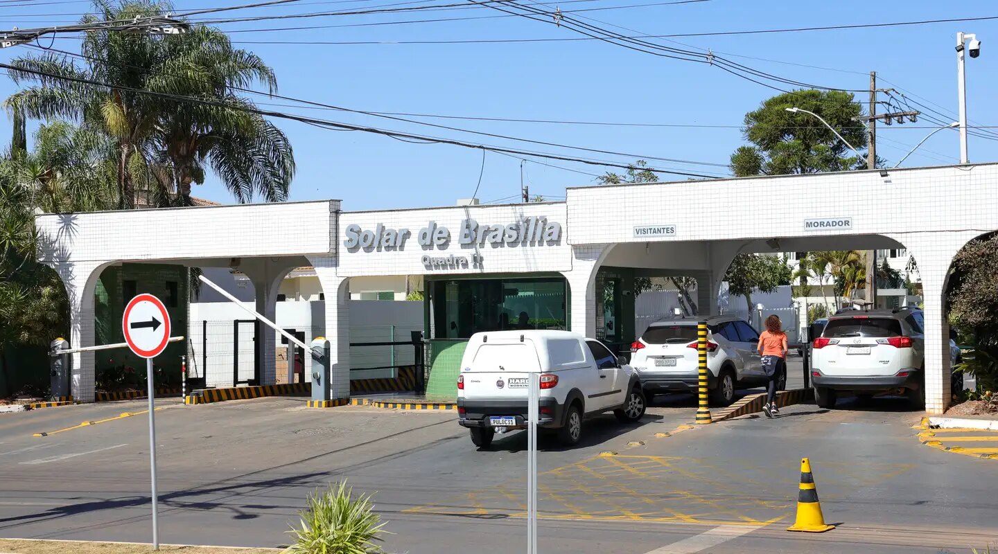 Defesa de Bolsonaro pede a Moraes que prorrogue prisão domiciliar