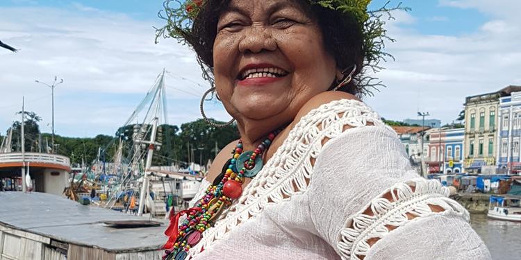 Dez anos de “Banzeiro” celebram a força de Dona Onete na música brasileira