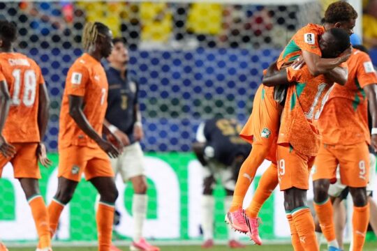 Equador para no travessão e Costa do Marfim vence no final, no Grupo E