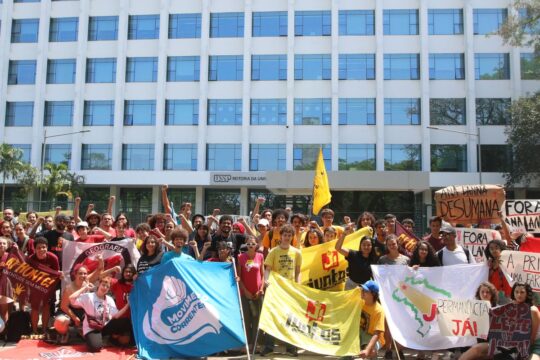 Estudantes encerram greve de quase dois meses na USP
