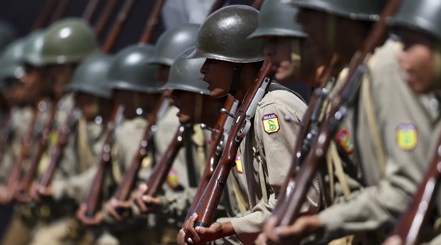 Exército mantém patrulha de fronteiras mesmo com bloqueio do orçamento