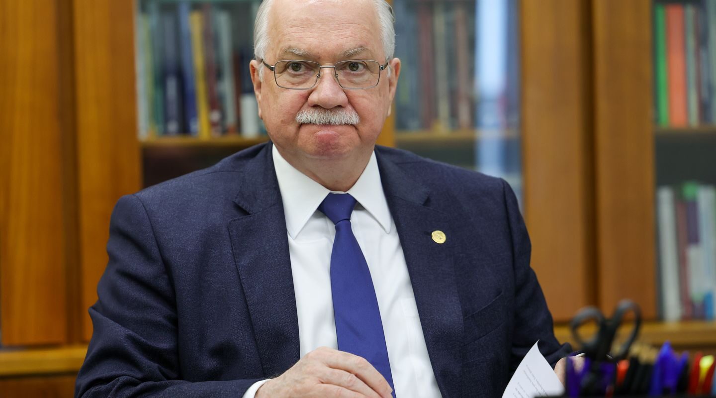 Fachin diz que espera regras do STF para supersalários ainda em junho