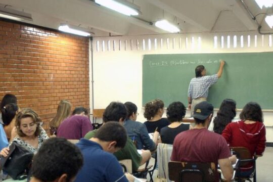 Fies do 2º semestre: prazo de adesão de instituições termina hoje