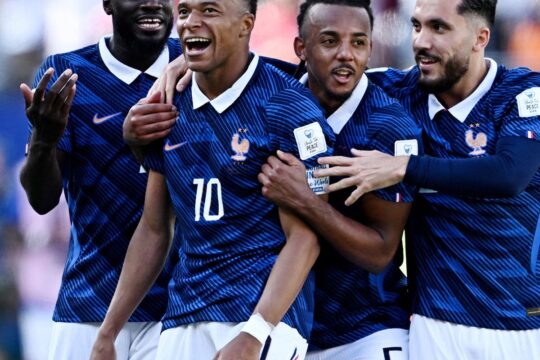 França vence Senegal por 3 a 1 na estreia do Grupo I da Copa do Mundo