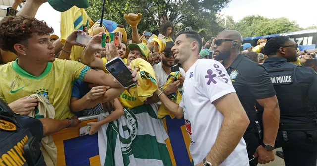 Brasil chega a Houston para enfrentar o Japão no mata-mata da Copa do Mundo