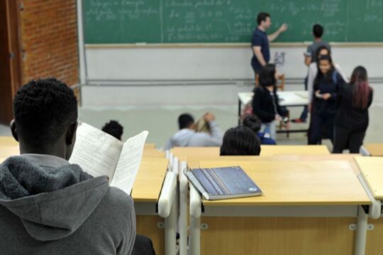 Instituições têm até 15 de junho para aderir ao Fies do 2º semestre