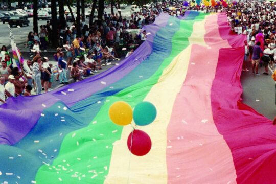 Linha do tempo com marcos da luta LGBT no Brasil