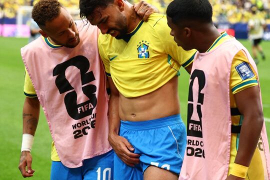 Lucas Paquetá tem lesão na coxa confirmada, sem previsão de retorno