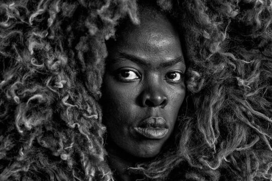 Museu de Arte do Rio exibe mostra da sul-africana Zanele Muholi