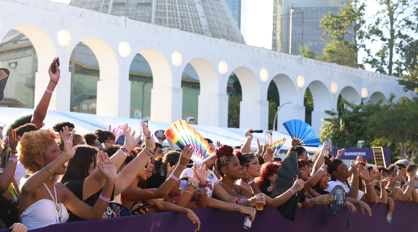 Parada LGBTQIA+ no Rio defende mais representantes no Legislativo