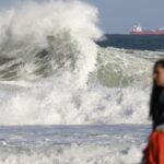 Rio entra em alerta para ressaca e ondas de até 2,5 metros