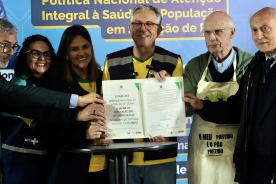 Saúde anuncia ampliação do atendimento à população em situação de rua