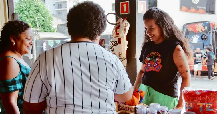 Feira gratuita reúne mais de 50 expositores e movimenta a economia criativa em Belém