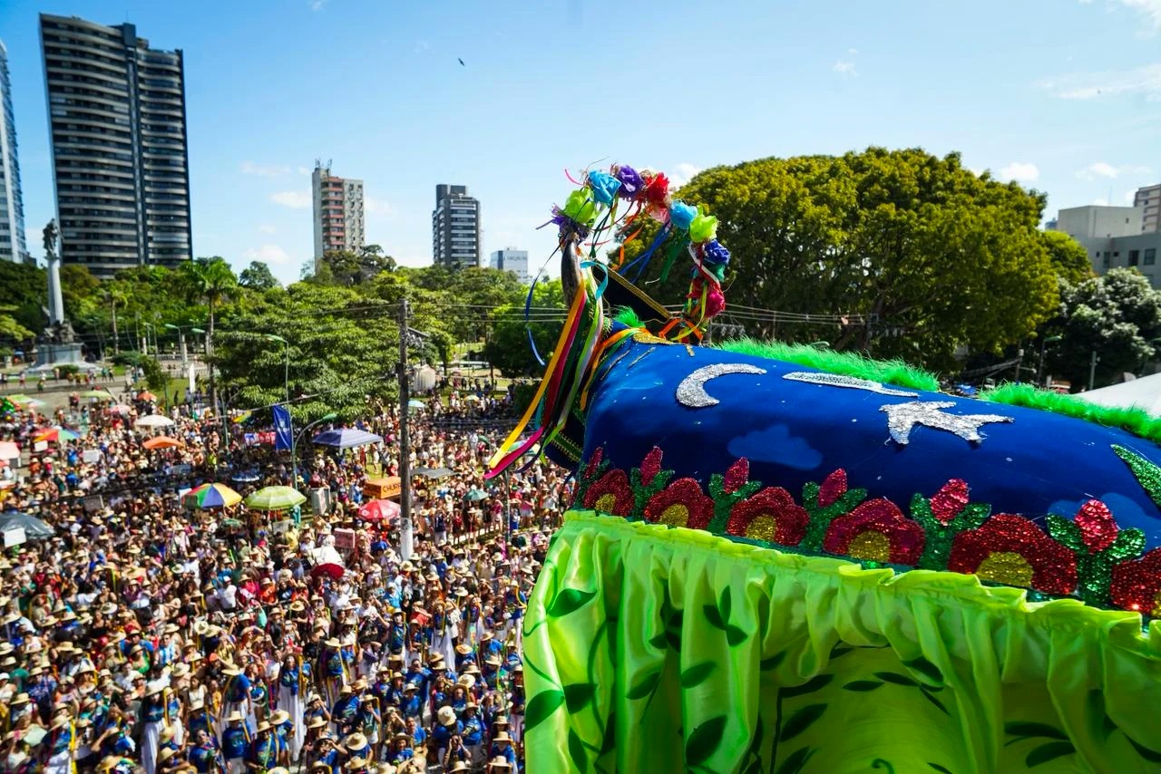 Primeiro Arrastão do Pavulagem reúne multidão no centro de Belém