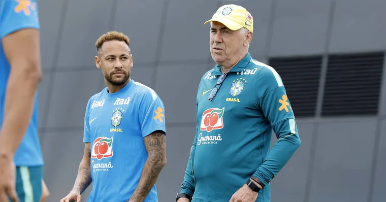 Neymar volta à Seleção Brasileira após 981 dias e recebe elogios de Ancelotti