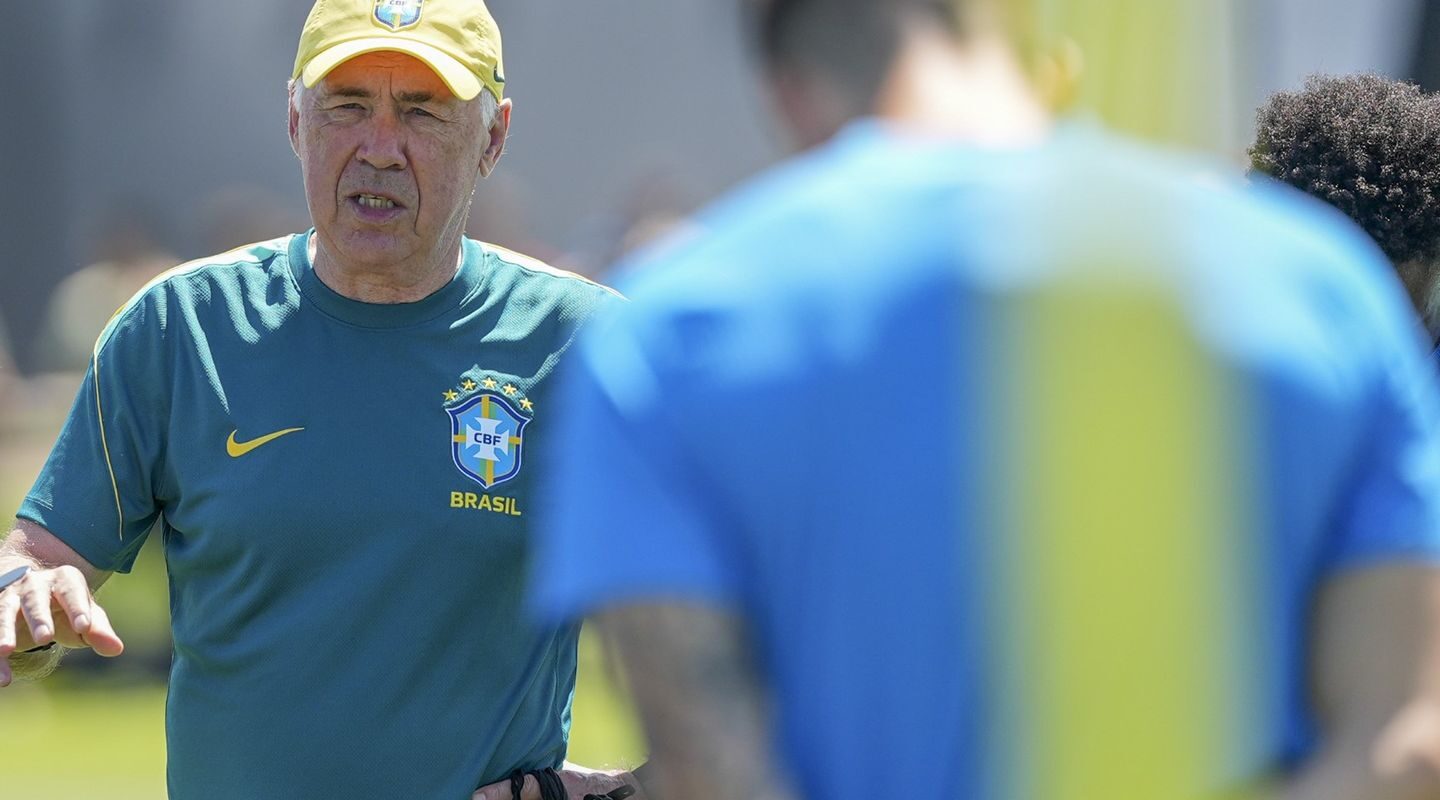 Ancelotti dá pista de Martinelli para vaga de Paquetá contra Noruega