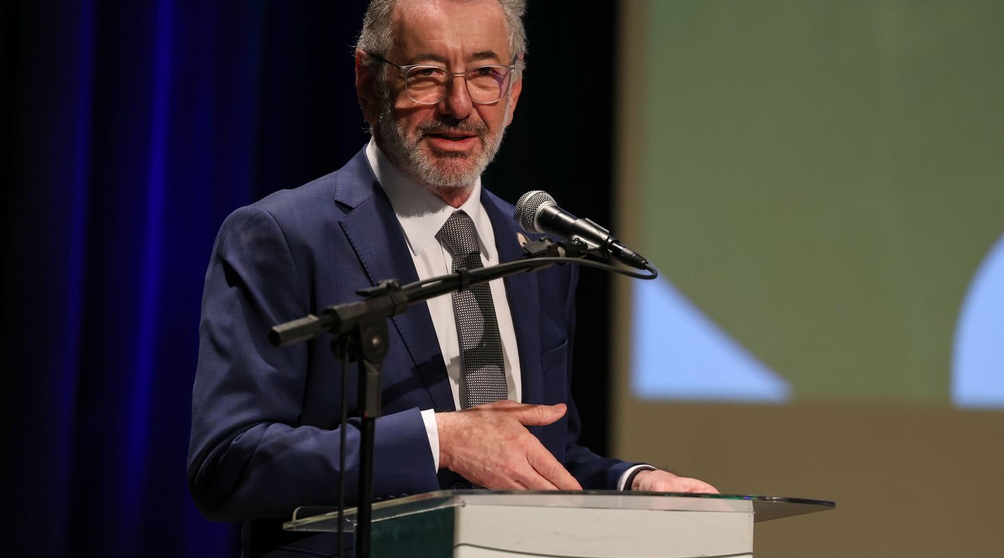 “Brasil não vai abandonar a mesa”, diz ministro sobre taxação dos EUA