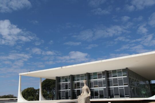 Defesa reforça pedido de manutenção da prisão domiciliar de Bolsonaro