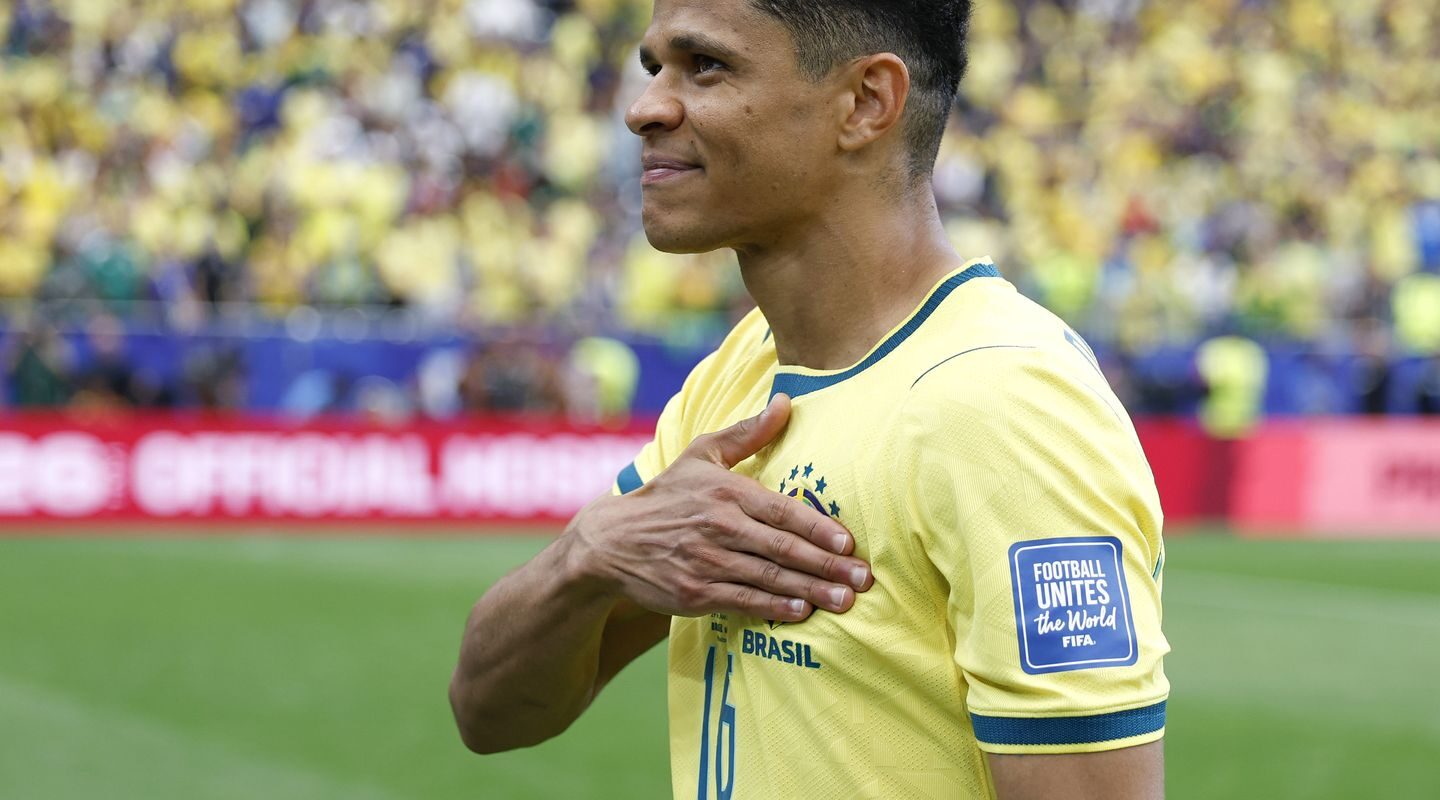 Douglas Santos traz vivência do ouro olímpico para buscar o hexa