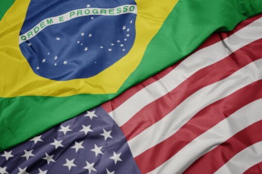 Entenda audiência nos EUA sobre tarifas de 25% a produtos brasileiros