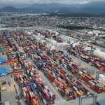 Exportações batem recorde e déficit das contas externas cai em junho