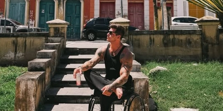 Ex-BBB Fernando Fernandes compartilha registros de viagem por Belém e Fortalezinha, no Pará