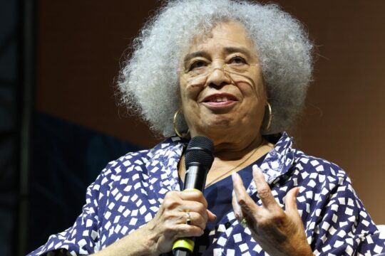 Flip: Angela Davis cita pensadores brasileiros e critica gentrificação