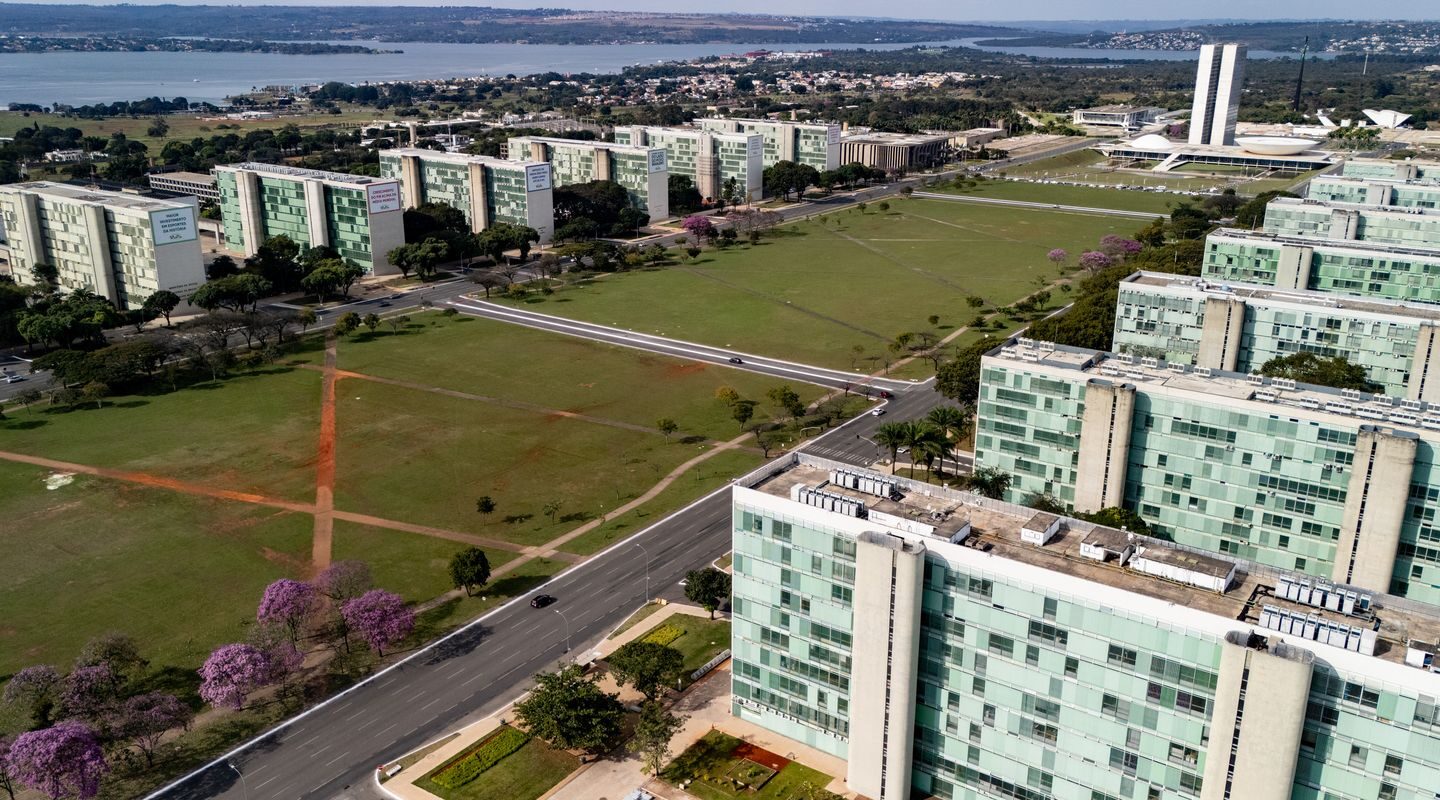 Governo nomeia 500 aprovados no CNU para carreiras transversais