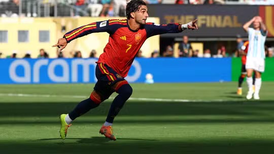 Espanha vence a Argentina na prorrogação e é campeã da Copa do Mundo de 2026