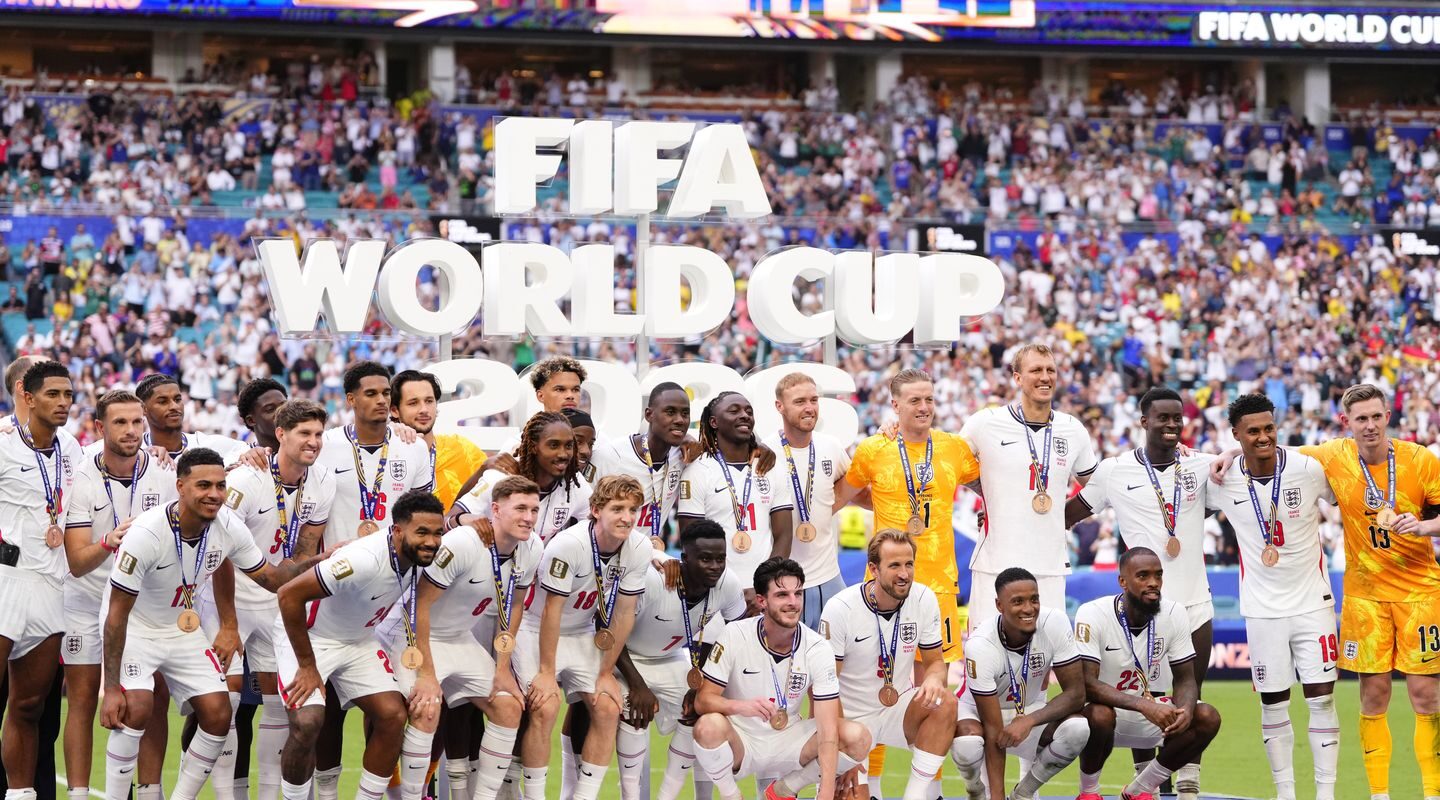 Inglaterra vence França por 6 a 4 em jogo histórico e fica com o terceiro lugar da Copa